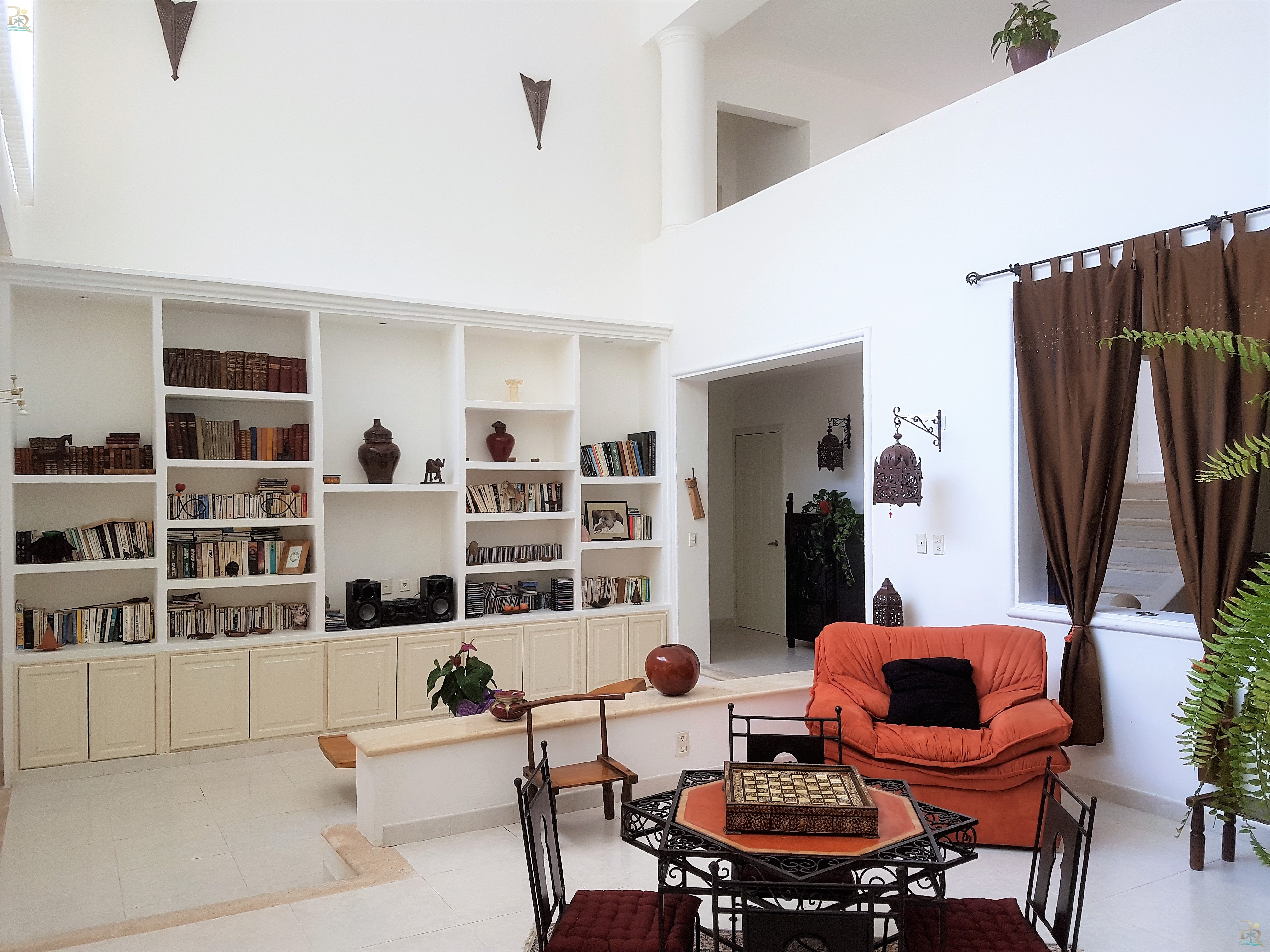 Property gallery BEAUTIFUL HOUSE WITH OCEAN VIEW, 7 ROOMS, OWN PRIVATE BEACH