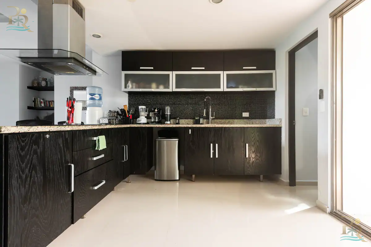 Property gallery APARTMENT STEPS FROM THE BEACH