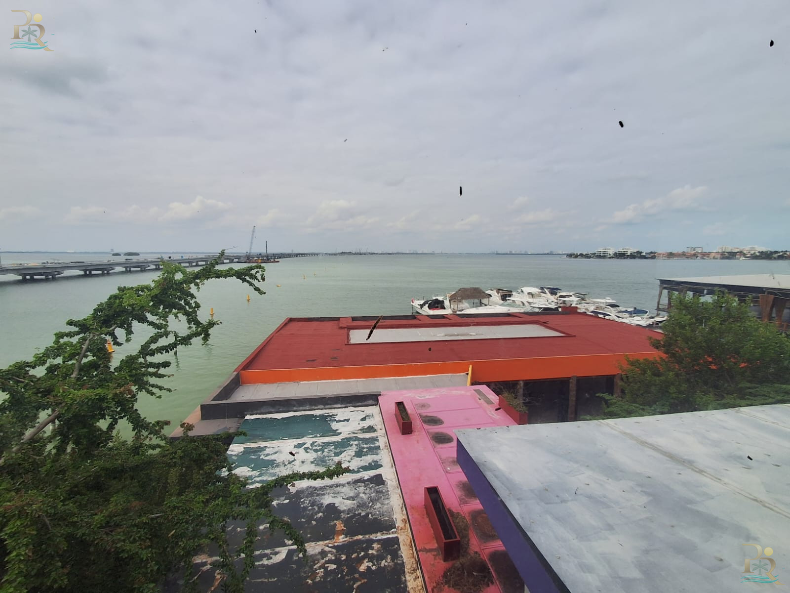 Property gallery Waterfront Restaurant Space – Cancún Hotel Zone