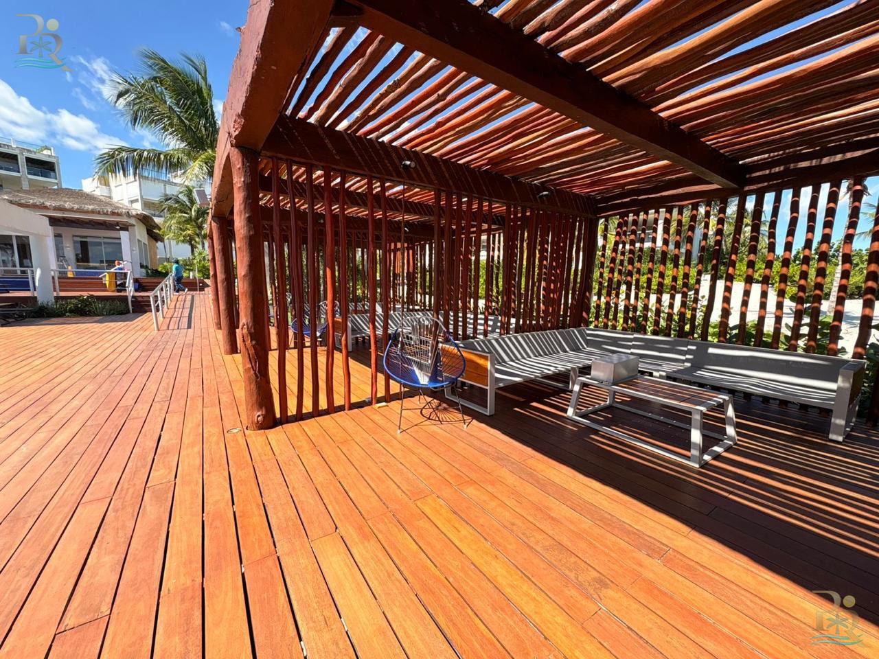 Property gallery Stylish oceanfront luxury condo for long-term living