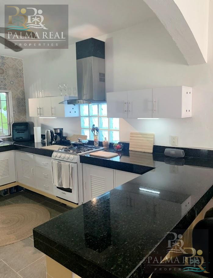 Property gallery Colonial Charm Turn-Key Home with Private Pool & Studio