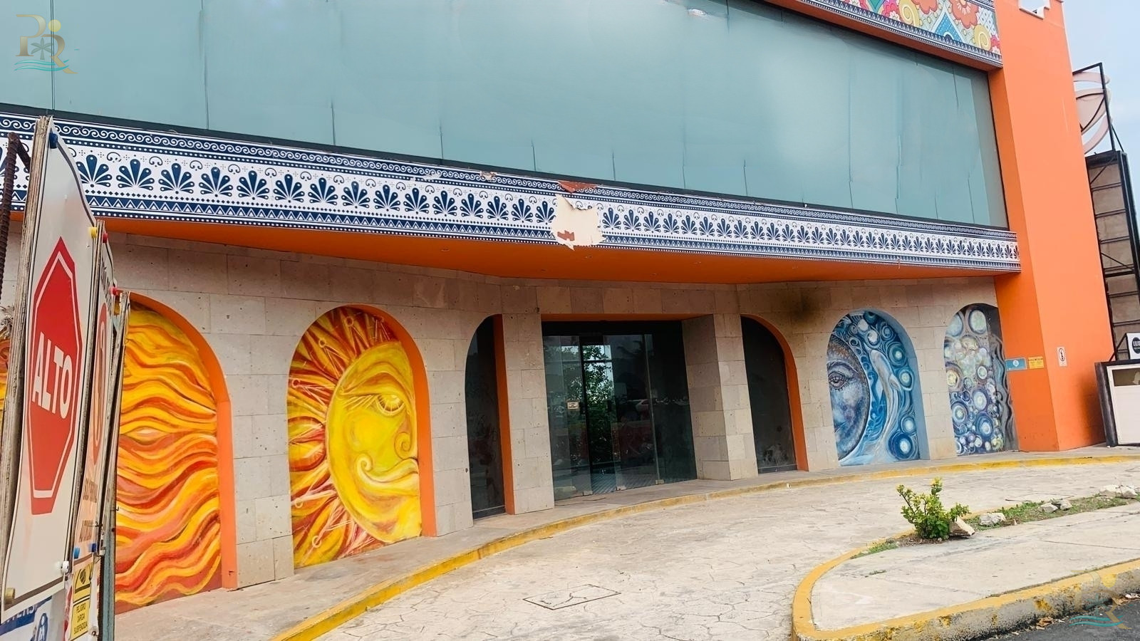 Property gallery Waterfront Restaurant Space – Cancún Hotel Zone
