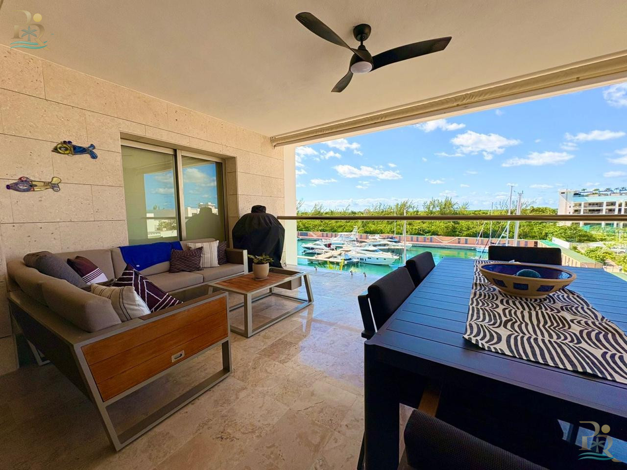Property gallery Stylish oceanfront luxury condo for long-term living