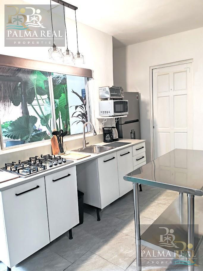 Property gallery Colonial Charm Turn-Key Home with Private Pool & Studio