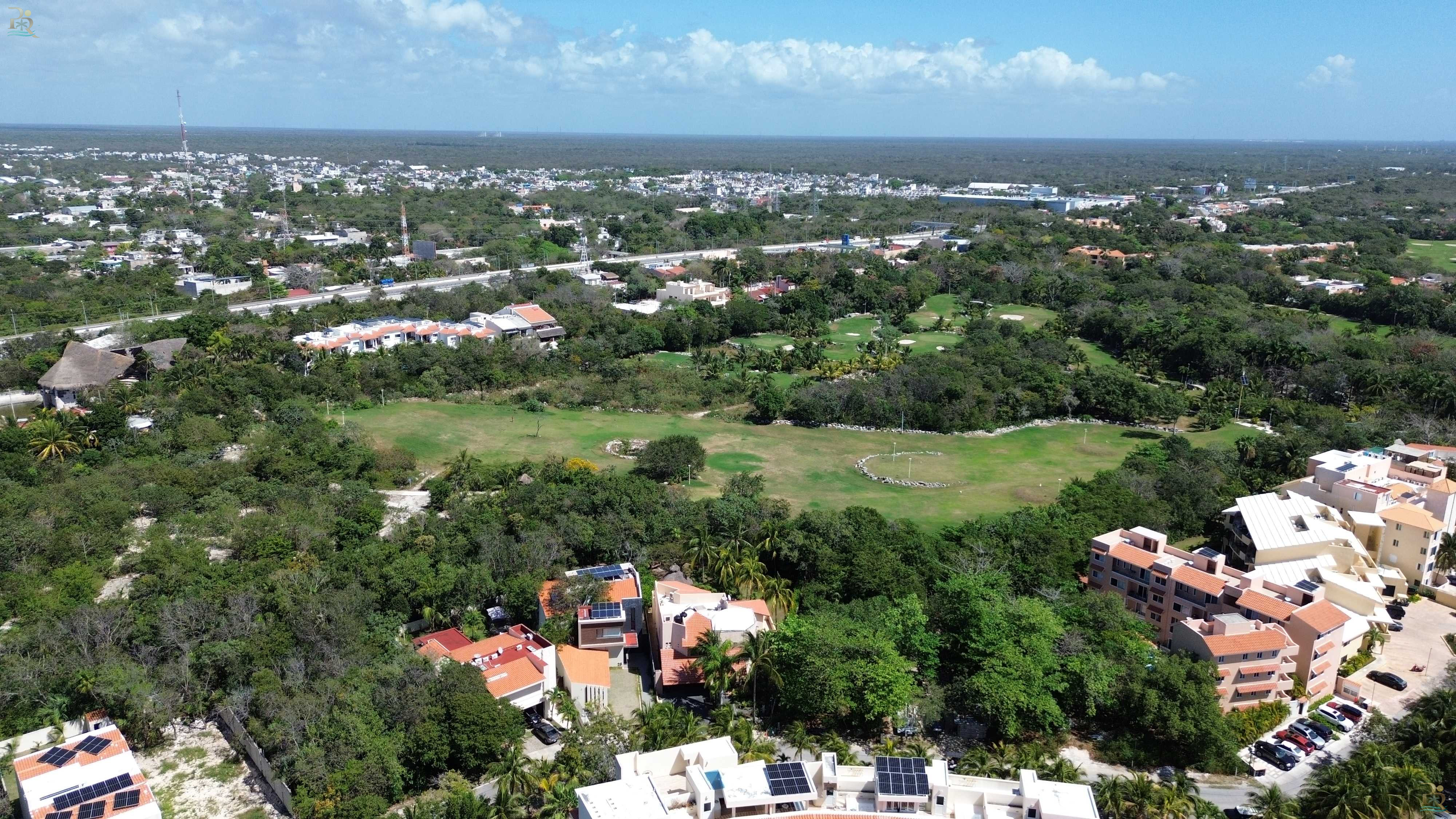 Property gallery "Waterfront Mansion with Private Dock & 5 Luxury Suites."