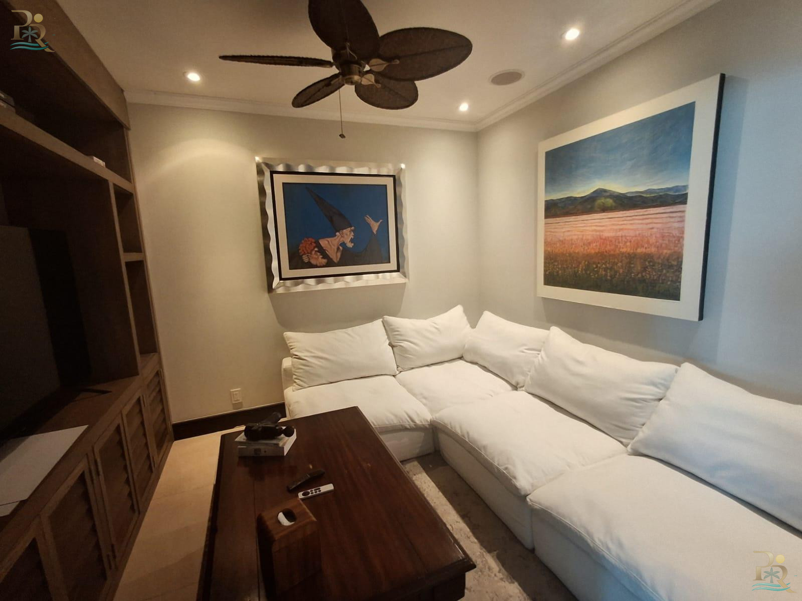 Property gallery "Where the Caribbean and the Lagoon Embrace: A Sky Residence on the 10th Floor"