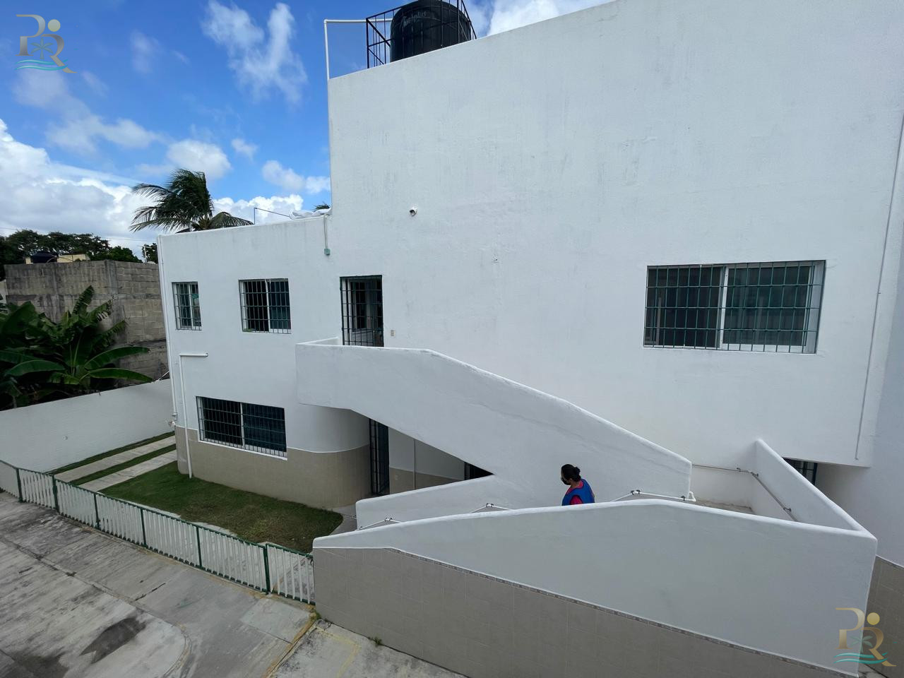 Property gallery Income-Producing Asset with Redevelopment Upside | 3,305 m² Mixed-Use Property in Cancun