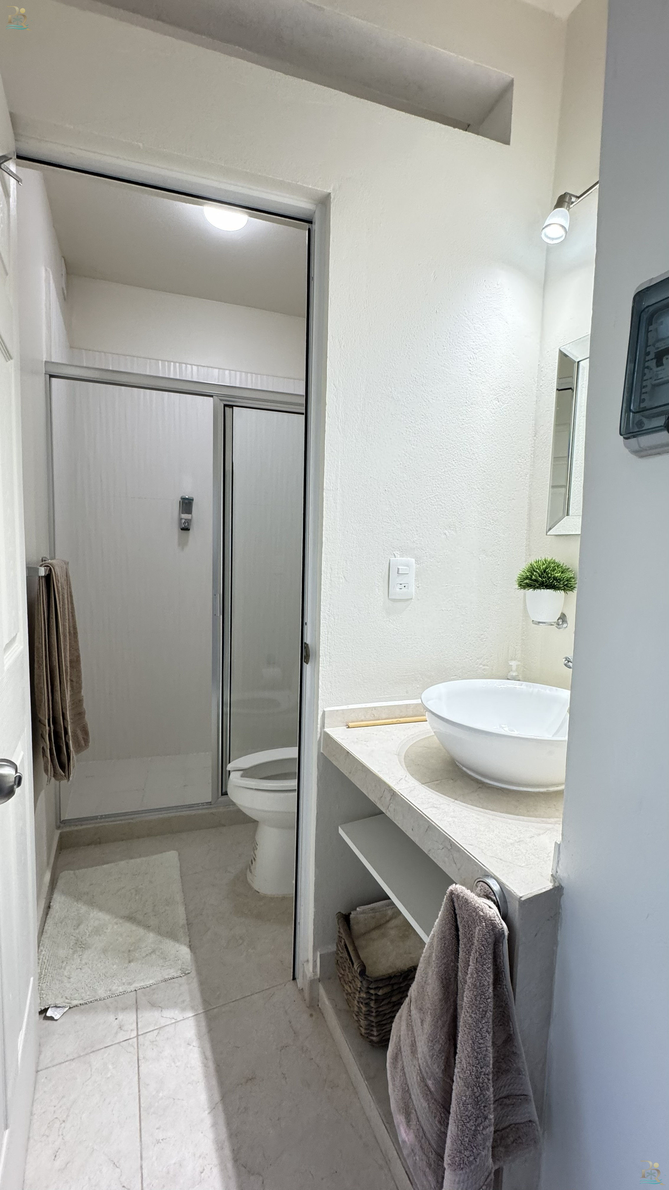 Property gallery Comfy Ground Floor Apartment with Great Location