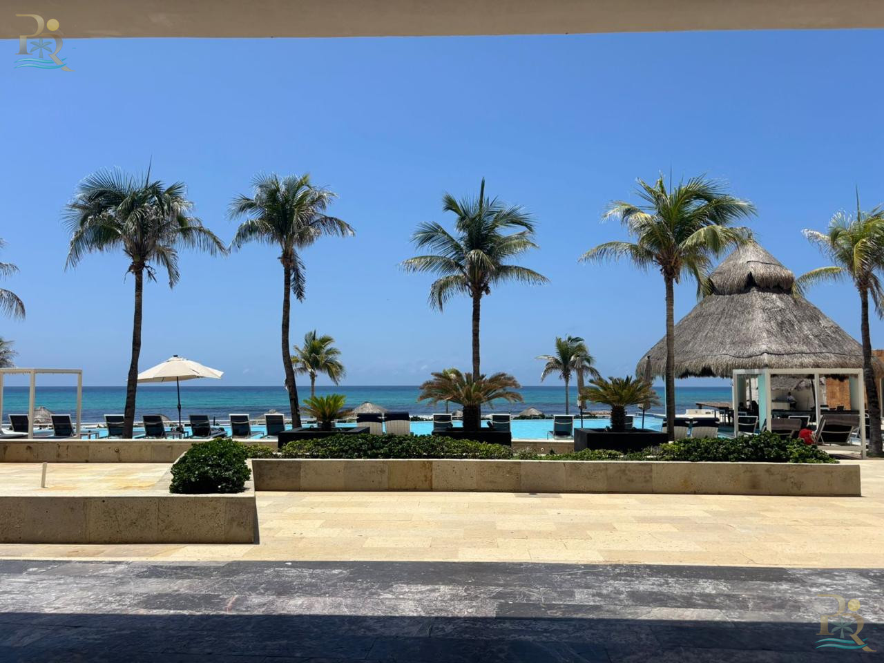 Property gallery Oceanfront Apartment with Lagoon Views